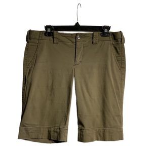 Vince bermuda shorts in green